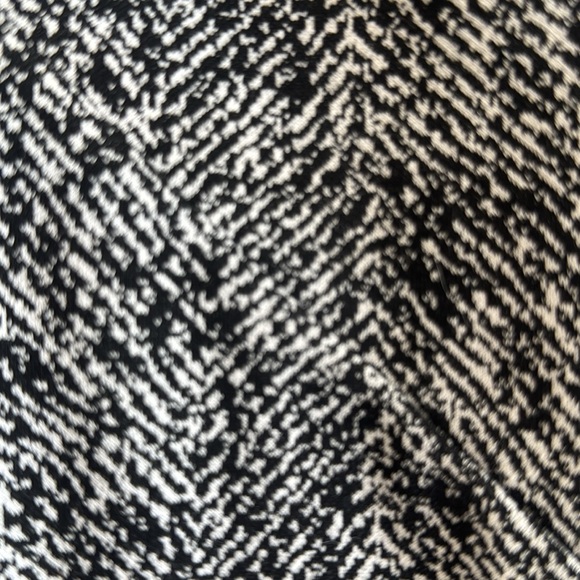 EXPRESS Seamed Sheath Dress - Picture 4 of 4